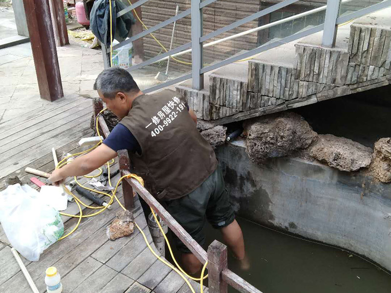 西安暖氣管道漏水維修該找誰負責，西安